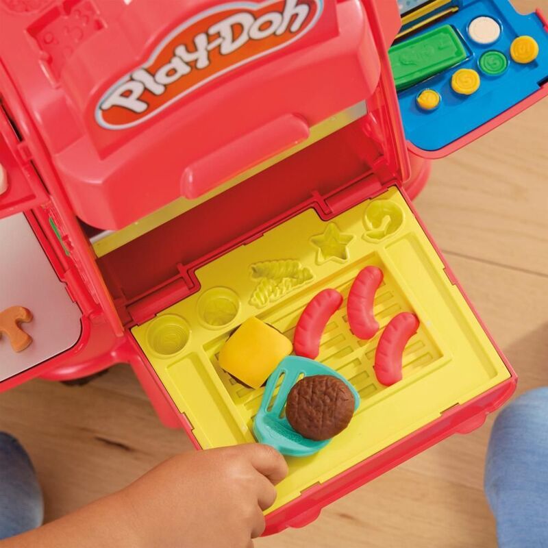 Pizza Delivery Scooter Playset - Play-Doh | 10 compound colors in 2 ounce cans | 16 kitchen accessories